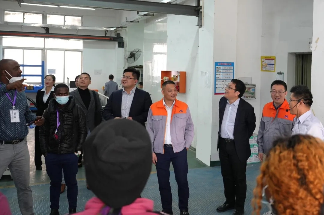 非洲代表团对浩宝技术进行实地考察
